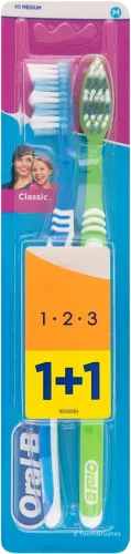 Зубная щетка Oral B 3 Effect Classic 40 Medium 1 +