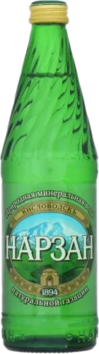 Минеральная вода в стекле